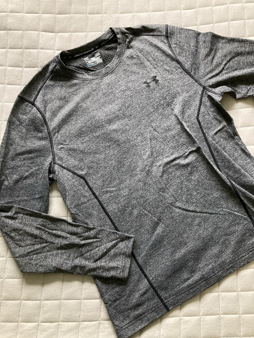Under Armour Men's Heather Grey Crewneck Performance Long Sleeve Tee-T-Shirt